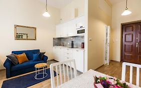 Vintage Sebastiana Apartment